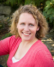Social Media Expert: Dotty